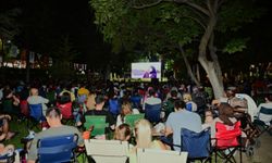 Açık Hava Sinema Geceleri Manisalılara Nostalji Rüzgârı Estiriyor