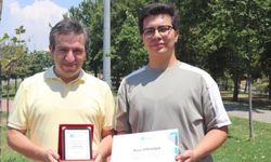 Oğluna destek için 51'inde üniversiteye başladı