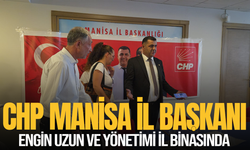 Engin Uzun ve yönetimi il binasında