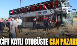 Amasya’da çift katlı otobüs kazası yaptı: 2’si ağır 46 yaralı