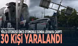 Yolcu otobüsü önce otomobile sonra levhaya çarptı: 30 kişi yaralandı