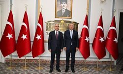 MHP Manisa İl Yönetimi, Vali Vahdettin Özkan'ı ziyaret etti