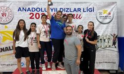 Manisalı Kadın Güreşçiler Türkiye Şampiyonu Oldu