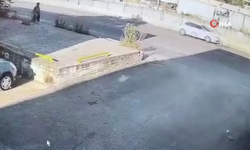 Yayanın bir adımla kurtulduğu kazada motosikletli can verdi