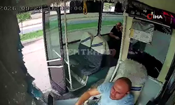 Adana’da ambulans ve otobüs sürücüleri arasında "yol verme" kavgası