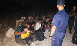 İzmir'de göçmenlerin imdadına ekipler yetişti