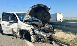Manisa'da feci kaza! Otomobil motosiklete çarptı: 1 ölü, 3 yaralı