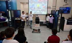 Akademi Manisa’da gençlere robotik ve mühendislik deneyimi