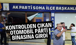 Kontrolden çıkan otomobil parti binasına girdi