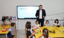 Başkan Balaban’dan miniklere ziyaret... Yeni eğitim yılının heyecanını paylaştı