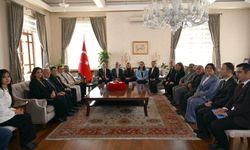 Vali Özkan Muhtarlar gününü kutladı