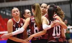 Kadın voleybolculardan muhteşem geri dönüş