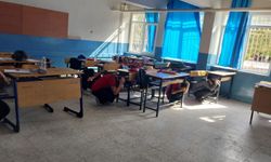 Öğrenciler depreme 'Çök-kapan-tutun" ile hazırlandı