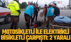 Motosikletli ile elektrikli bisikletli çarpıştı: 2 yaralı