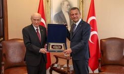 İki farklı ankette CHP ile MHP'nin sıralaması dikkat çekti