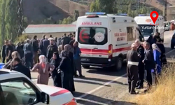 Feci kaza! İki araç kafa kafaya çarpıştı: 1 ölü, 7 yaralı