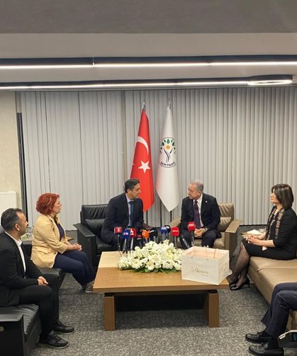 MHP, DEM Parti ile bayramlaştı