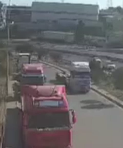 Kocaeli’de feci kaza: Ölü ve yaralılar var