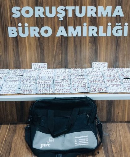 Zehir tacirlerine operasyon: 894 hap ele geçirildi