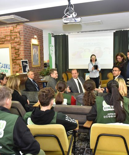 Bağımsız gelecek sağlıklı yaşam için gençlerle bir araya geldiler