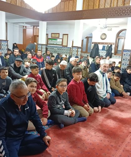 Salihli’de sabah namazı buluşması yoğun ilgi gördü