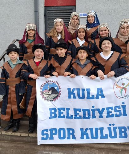 Manisalı okçular maharetlerini sergiledi