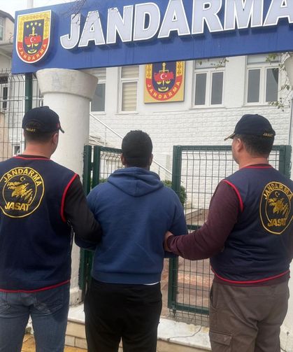 Çeşme'de 18 yıl hapis cezası bulunan hükümlü yakalandı