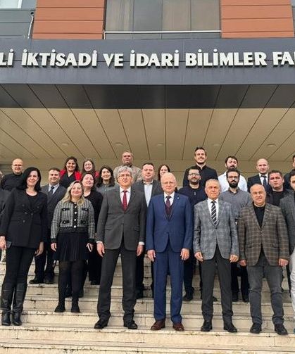 Salihli İktisadi ve İdari Bilimler Fakültesi’ne yeni dekan