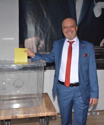 1 oy farkla kazandı