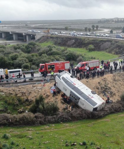 Kolu ve bacağı kopan hastalar 10 saatte aynı anda ameliyat edildi
