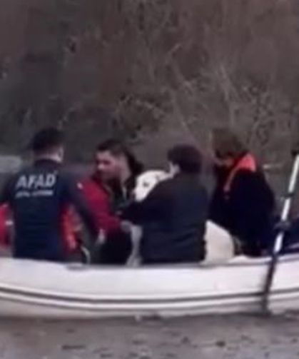 Muğla'da dere yatağındaki 5 kişi byle kurtarıldı