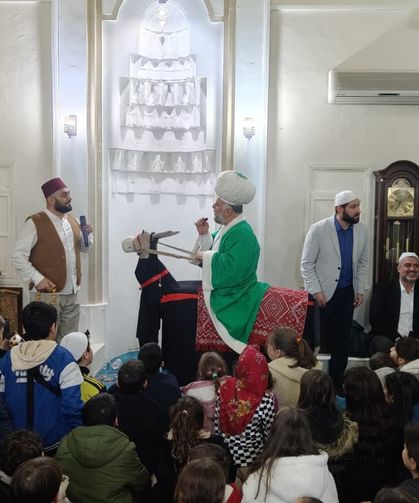 Şehzadeler’de çocuklara özel teravih gecesi