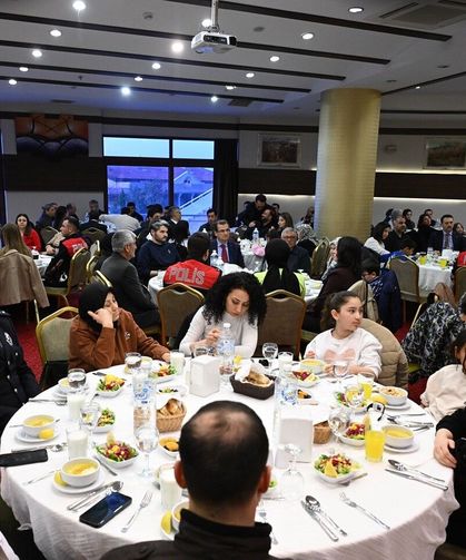 Salihli İlçe Emniyet, şehit aileleri ve gazileri iftar sofrasında ağırladı
