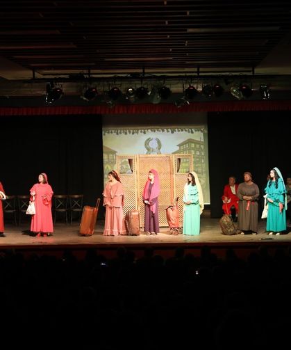 ‘Fotoğrafçı’ tiyatroseverlerle buluştu