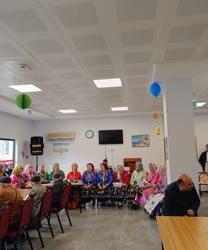 Gördes Huzurevi’nde hem sağlık taraması hem moral etkinliği