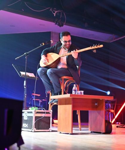 Manisa'da İsmail Altunsaray ile türkü dolu gece