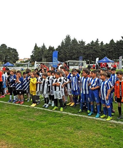 Çeşme’de U9 Futbol Festivali Coşkusu