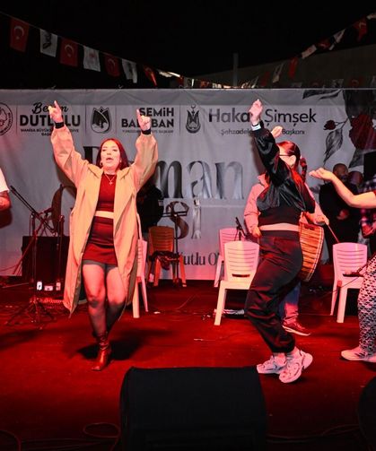 Manisa’da Romanlar Gecesi Coşkusu