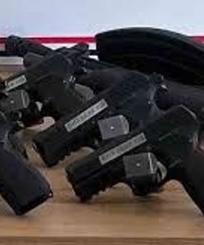 Silah kaçakçılarına ve ruhsatsız silah bulunduran şahıslara yönelik düzenlenen operasyonlarda 404 şüpheli yakalandı