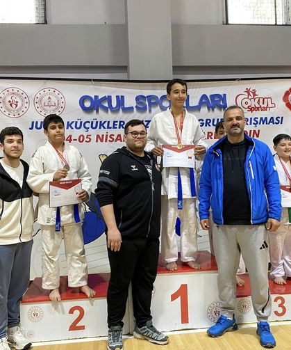 Yunusemre'nin judocuları yine göğsümüzü kabarttı