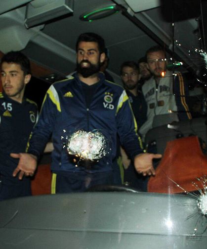 Bakan Gürlek açıkladı... Fenerbahçe otobüsüne saldırı dosyası yeniden ele alınacak