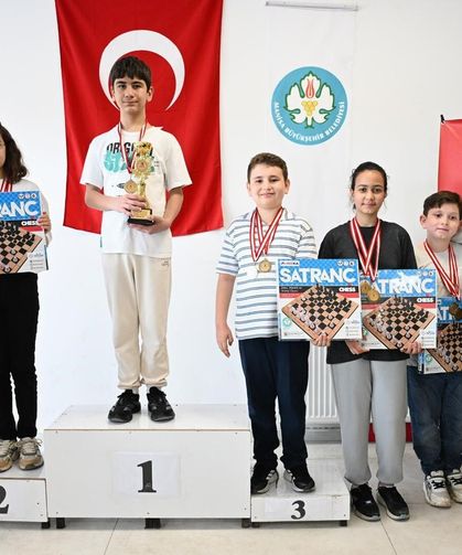 Minik satranççılar Manisa’da yarıştı