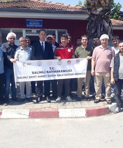 Salihli’de kurban kesimini uygulamalı öğrendiler