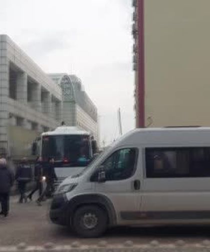 Tutukluluk halinin devamını duyan baba ve ağabey baygınlık geçirdi