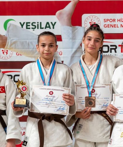 Yunusemreli judoculardan Hatay'da büyük başarı