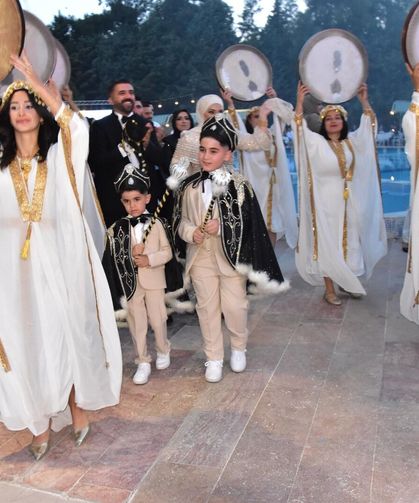 İŞ İNSANINDAN TORUNLARI İÇİN DİLLERE DESTAN DÜĞÜN