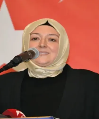 AK Partili başkandan akıllı durak çıkışı
