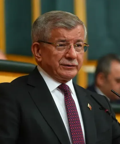 Ahmet Davutoğlu siyaseti bıraktı