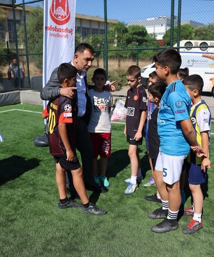 Şehzadeler'de geleceğin yıldızları sahaya indi
