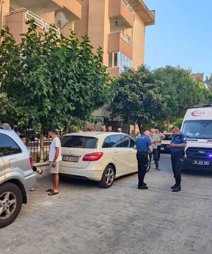 Kuşadası'nda 5. kattan düşen yaşlı adam yaşamını yitirdi